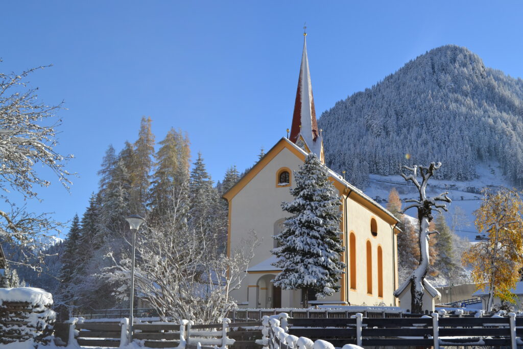 Kirche im Bergsteigerdorf St. Jodok