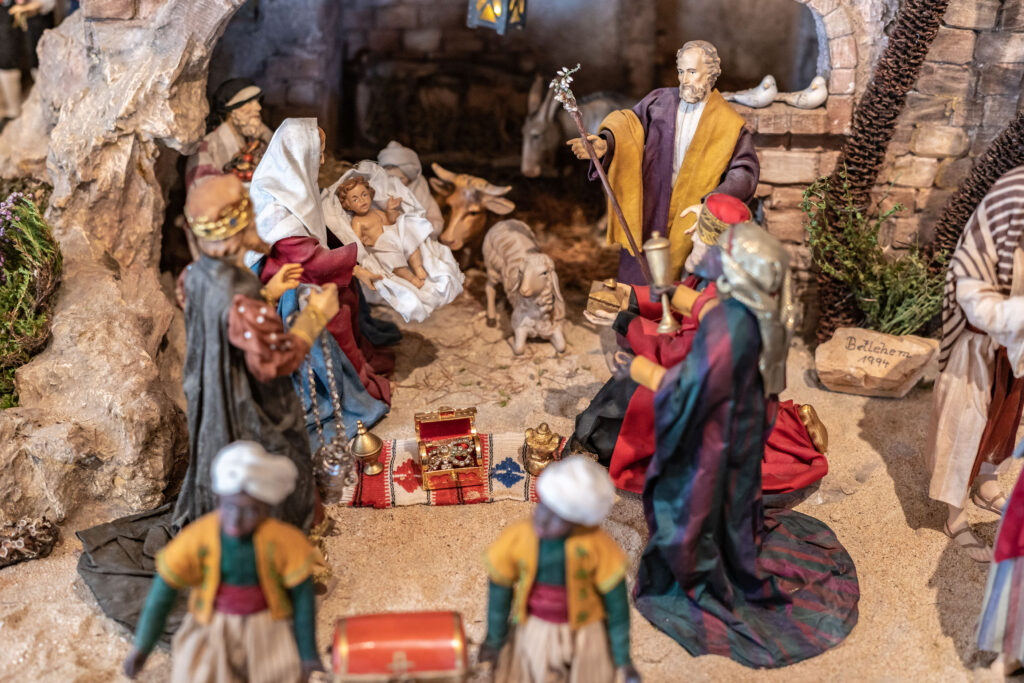 Die Geburt Jesu in Bethlehems STall