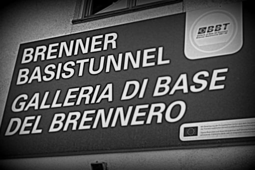Schild Brenner Basistunnel